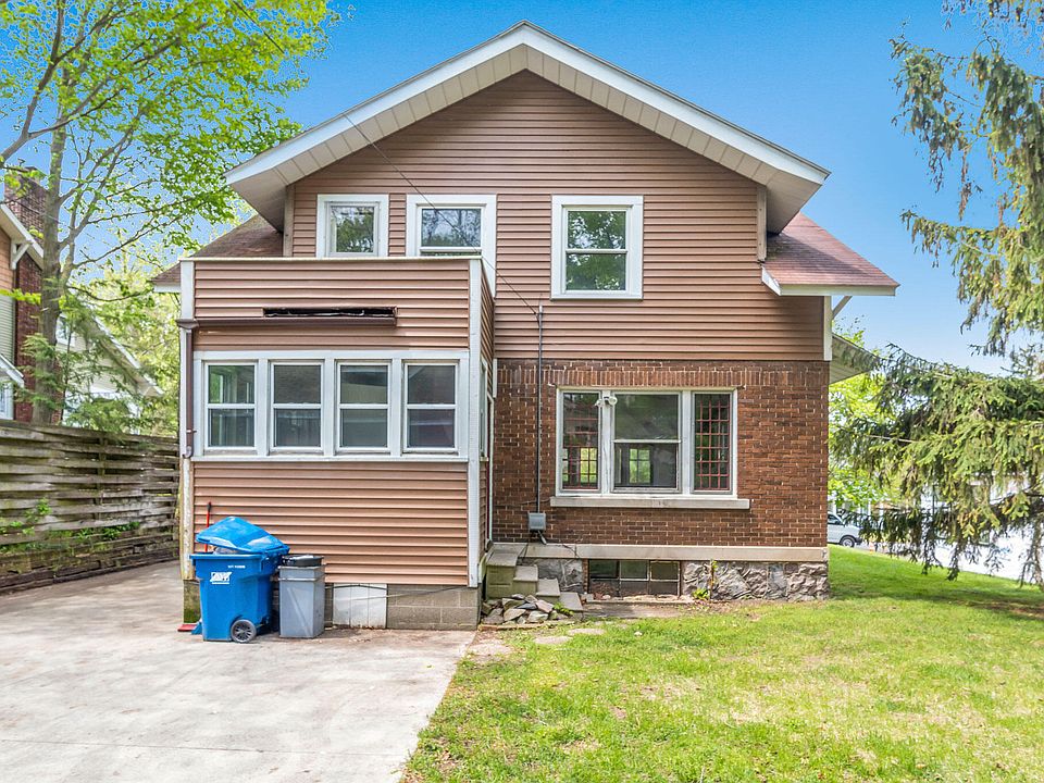 606 Lake Ave, Grand Haven, MI 49417 Zillow