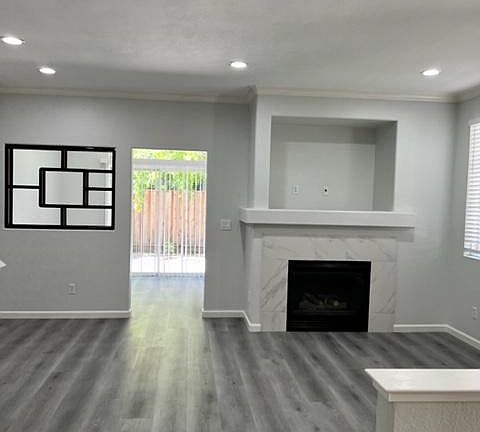 4th image of 342 Oleander Dr