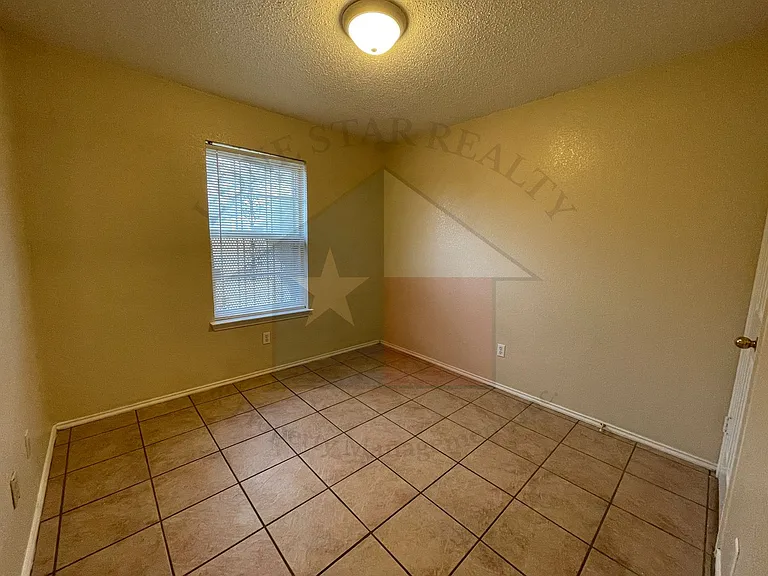 5006 Rockdale Dr — Photo 17