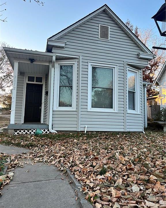 1st image of 2512 S 18th St