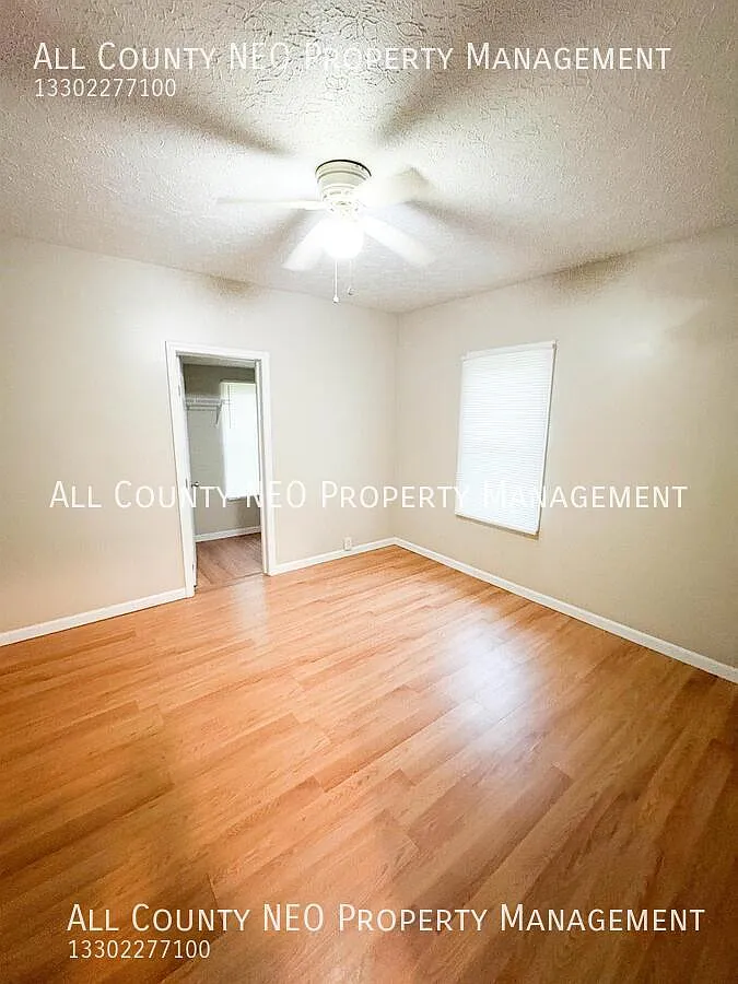 Spacious 2-Bedroom Home with Private Backyard! — Photo 2