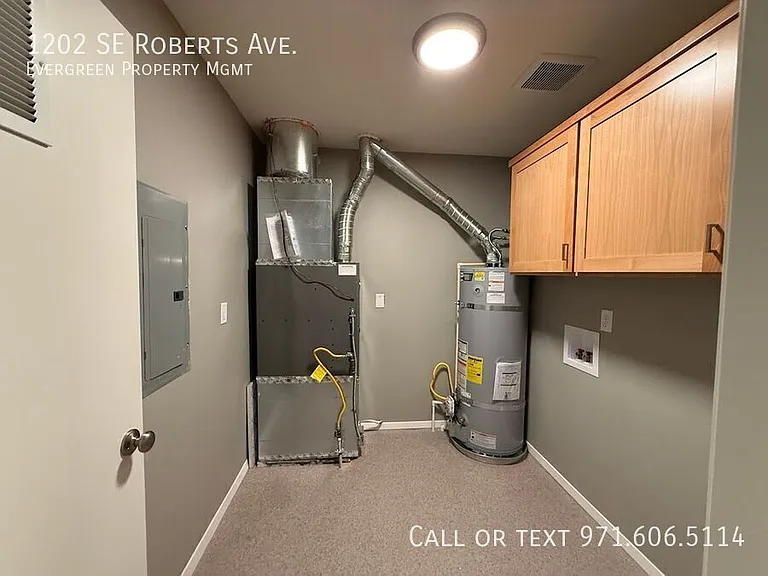 1202 SE Roberts Ave — Photo 20