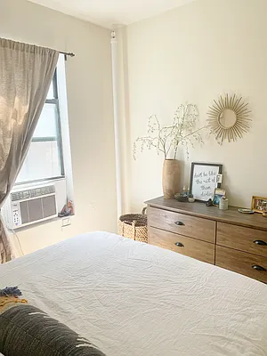 Rented by Julianna Realty Corp | media 9