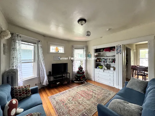 139 E Cottage St #2R, Dorchester, MA 02125