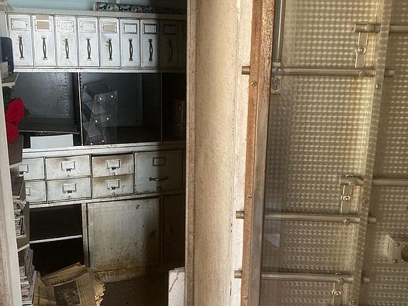 4th image of 1407 Silver Lake Ave