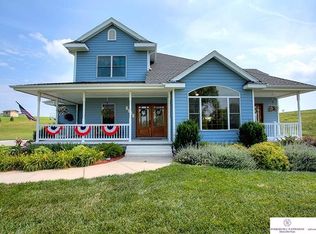 7007 Northern Hills Dr, Omaha, NE 68152
