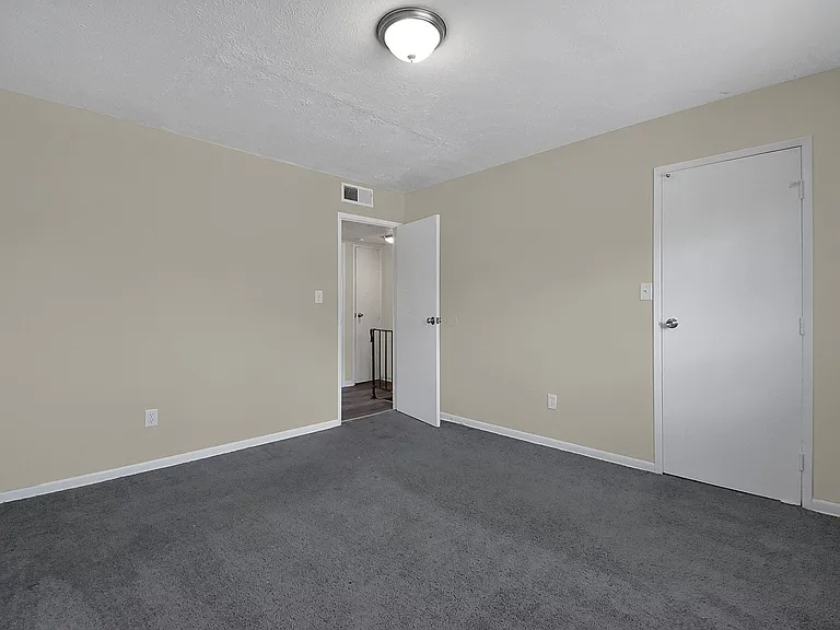 2383 Belcher Dr — Photo 13
