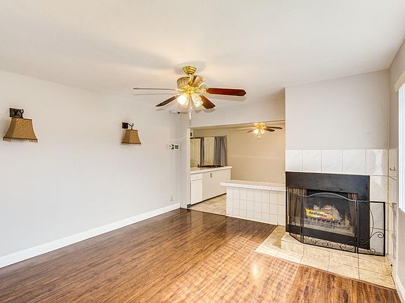 3rd image of 2744 W Alice Ave
