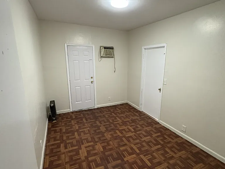 92-04 Corona Ave #2F — Photo 6