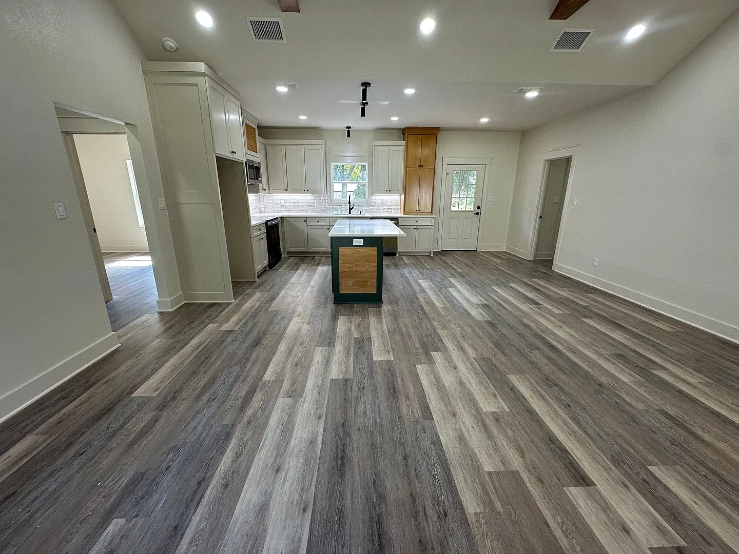 115 Deborah Dr. — Photo 4