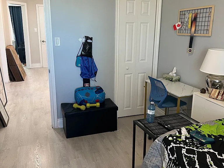 376 Blackthorn Ave #UPPER — Photo 15