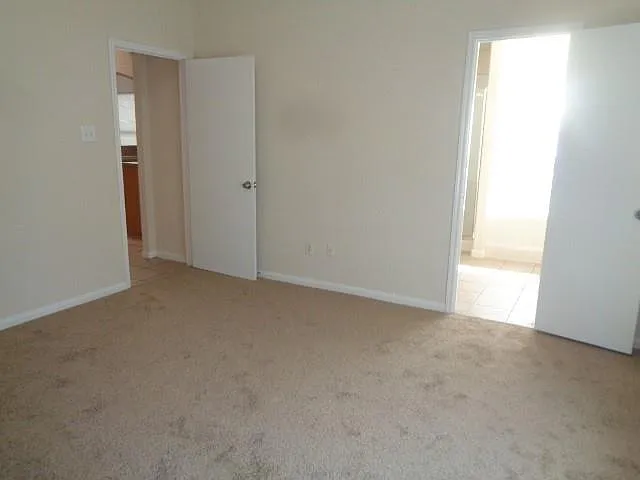 15627 Kippers Dr — Photo 6