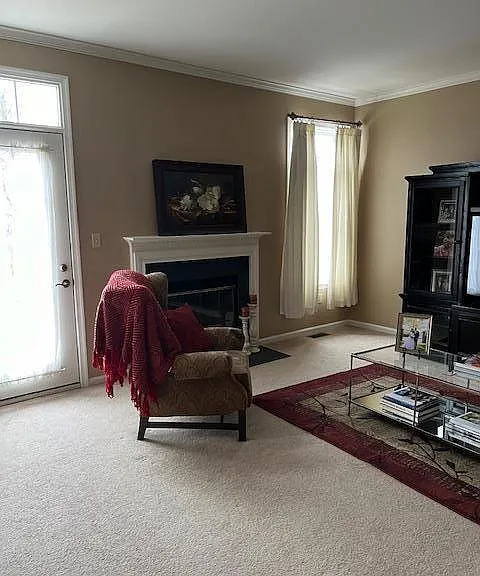 40 Hillside Ct S — Photo 11