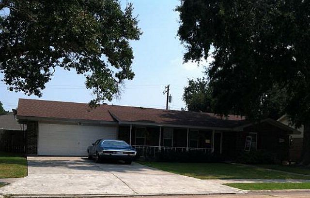 1st image of 3153 Sandalwood Dr