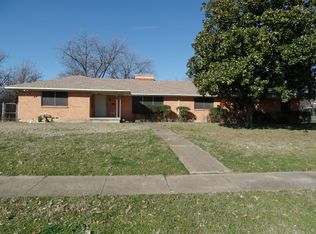 8827 Fairhaven Ln, Dallas, TX 75227