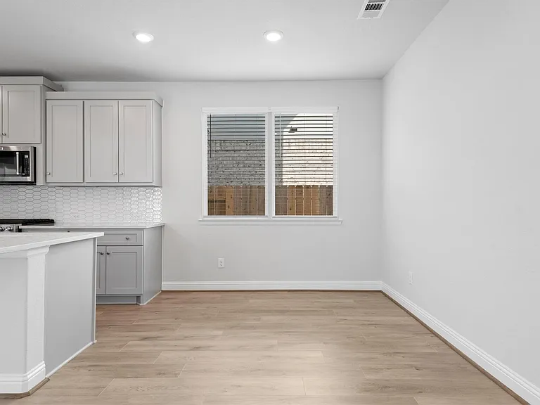 13155 Hidden Village Ct — Photo 16