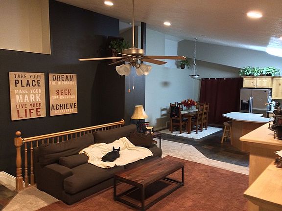 Open living room to kitchen 