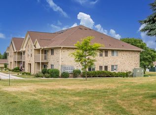 Country Aire, Hartland, WI 53029
