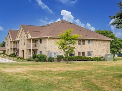 4835 Easy STREET #11, Hartland, WI, 53029