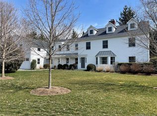 4 Pritchard Ln, Westport, CT 06880