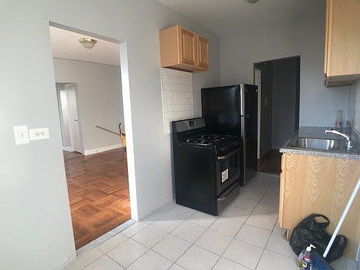 3rd image of 210 W 262nd St APT 3M