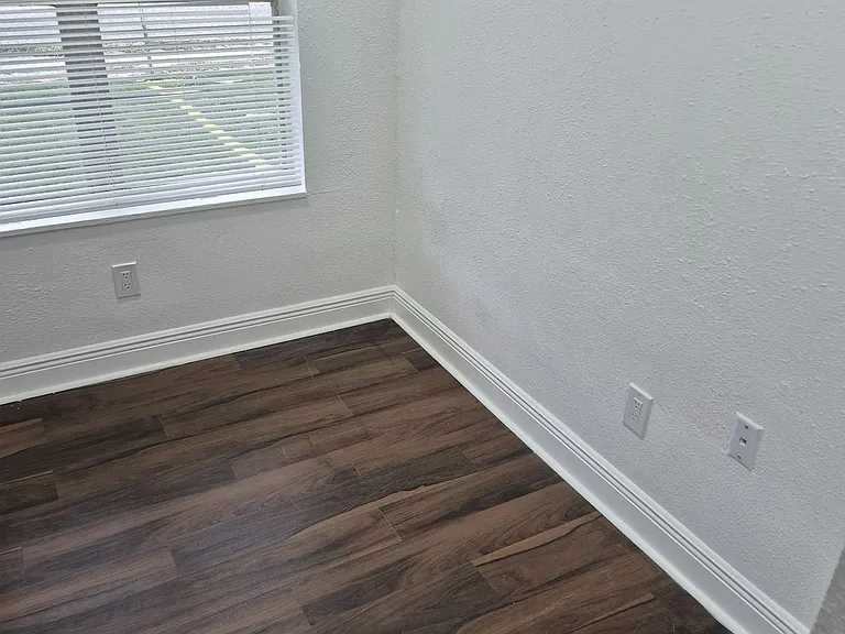1402 E Bougainvillea Ave — Photo 15