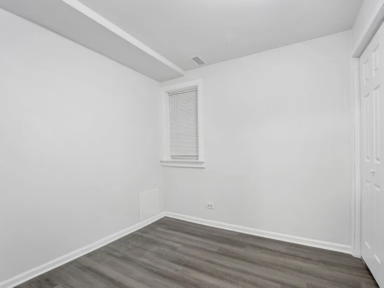 2152 W 21st St #1R — Photo 10