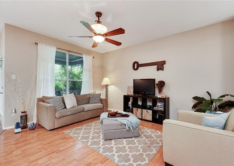 1st image of 1219 Rawhide Trl