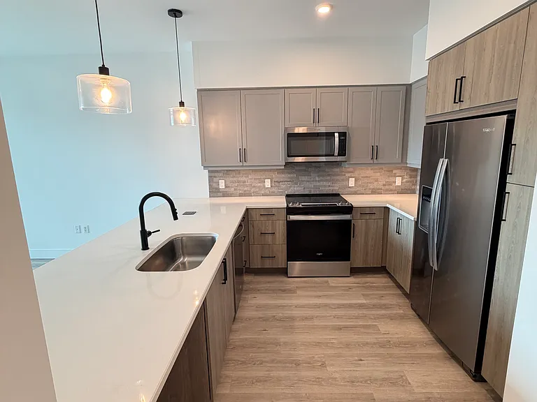 152 NW 32nd St #A1 — Photo 5