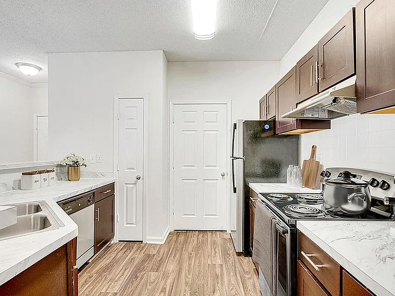 1x1 960 sqft A2R - Kitchen