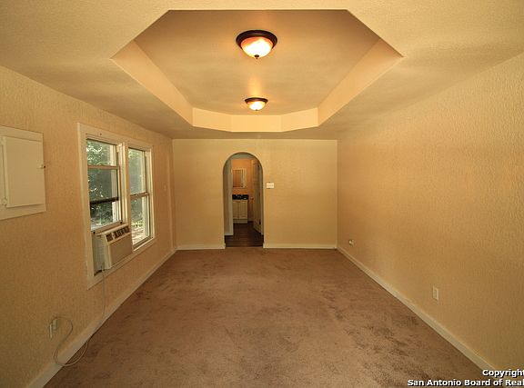 2nd image of 236 S Plum Ave