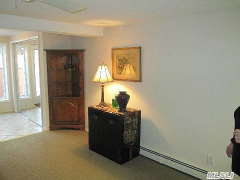 4th image of 8 Cozy Ln