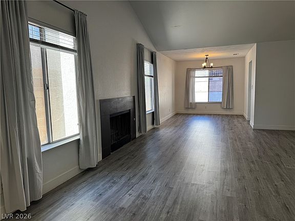4th image of 2507 Berwick Ct