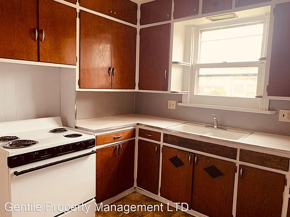 4th image of 13012 S Parkway Dr