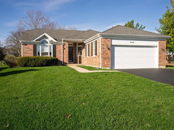 890 Blazing Star Trl, Cary, IL 60013