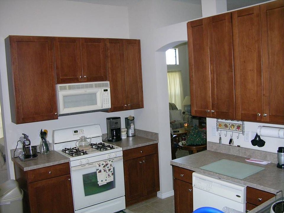 2nd image of 706 Larch St