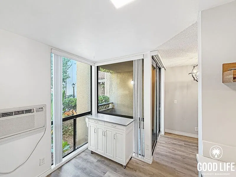2 bed, 2.0 bath, 1014 sqft, $2,795 — Photo 3