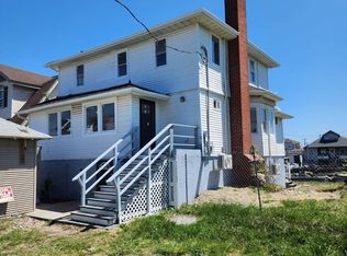 37 East Ave, Lawrence, NY 11559