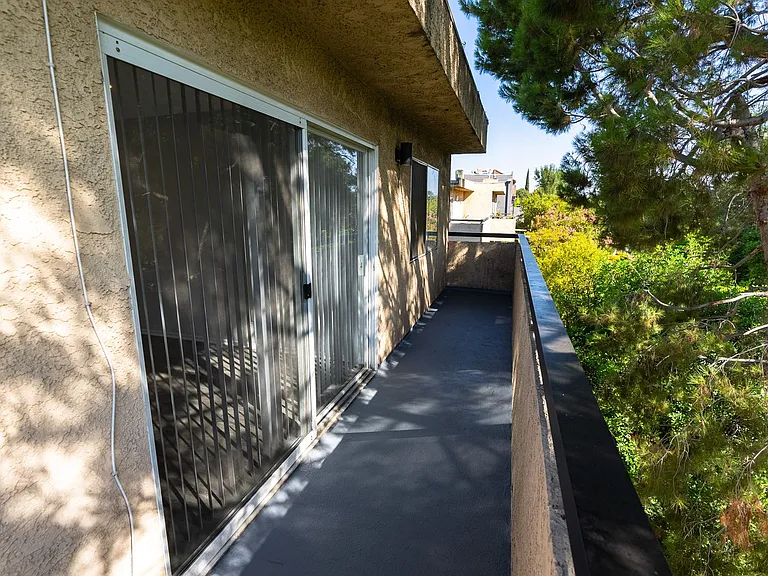 4432 Coldwater Canyon — Photo 3