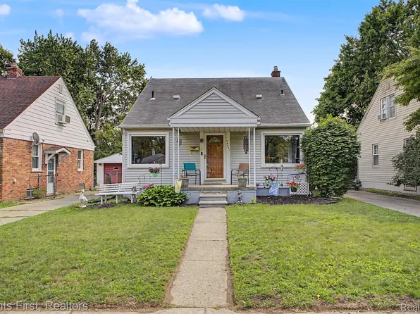 24631 Carlysle St, Dearborn, MI 48124