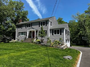 68 Winding Brook Ln, Stamford, CT 06902