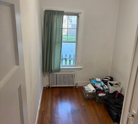 5th image of 56 Hawthorne Ave #1