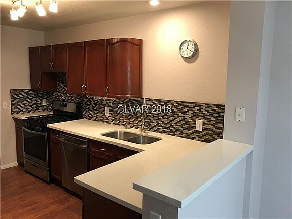 3rd image of 7953 Lisa Dawn Ave