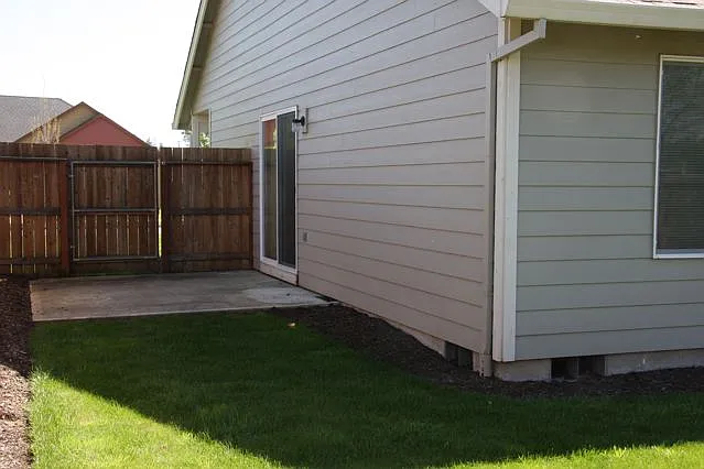 1753 NW Woodland Dr — Photo 6