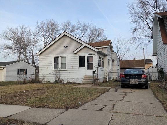 2nd image of 25038 Rose St