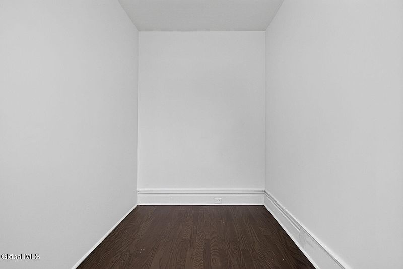 2nd image of 1A Congress Street