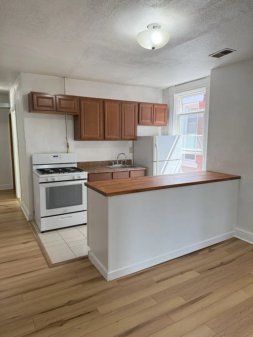 3614 Dawson st — Photo 1