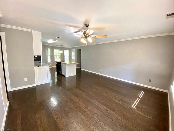 3rd image of 132 Mann Dr