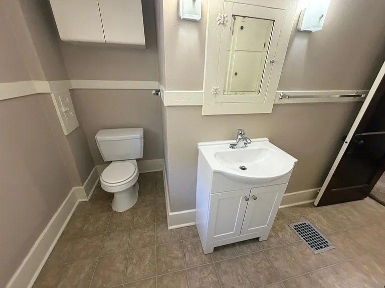 3406 Robinwood Dr — Photo 8