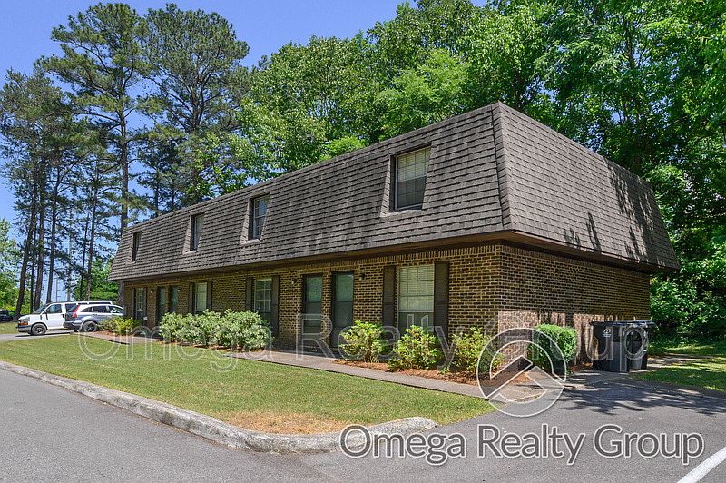 1st image of 4 Indianwood Dr
